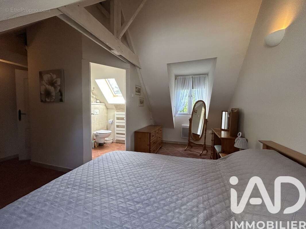 Maison 211 m² à Saint-Pever  - photo 9