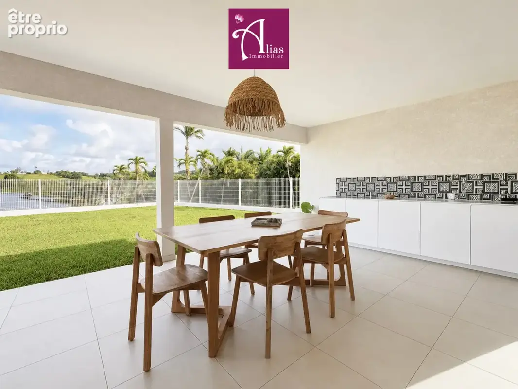 Villa contemporaine F6 de 205 m2 avec piscine à Duquerry   Petit-Bourg - photo 16