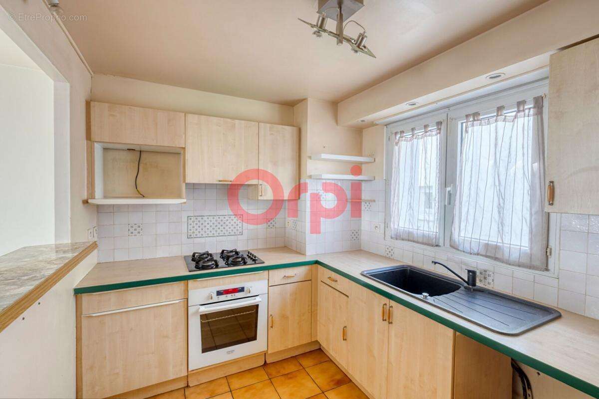 Appartement à BUSSY-SAINT-GEORGES