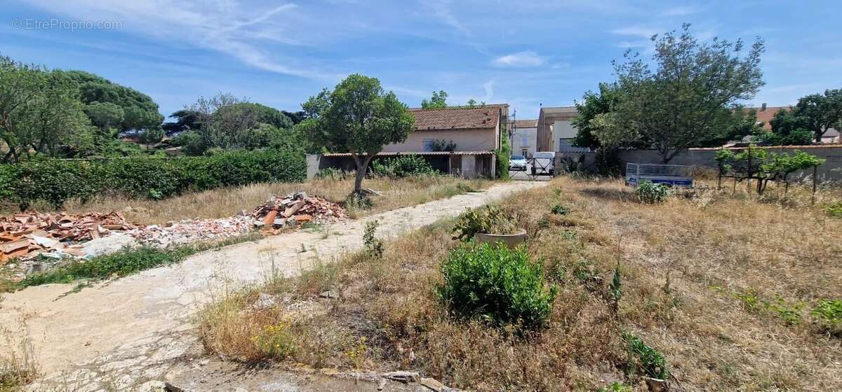 Terrain à SAINT-NAZAIRE-D'AUDE