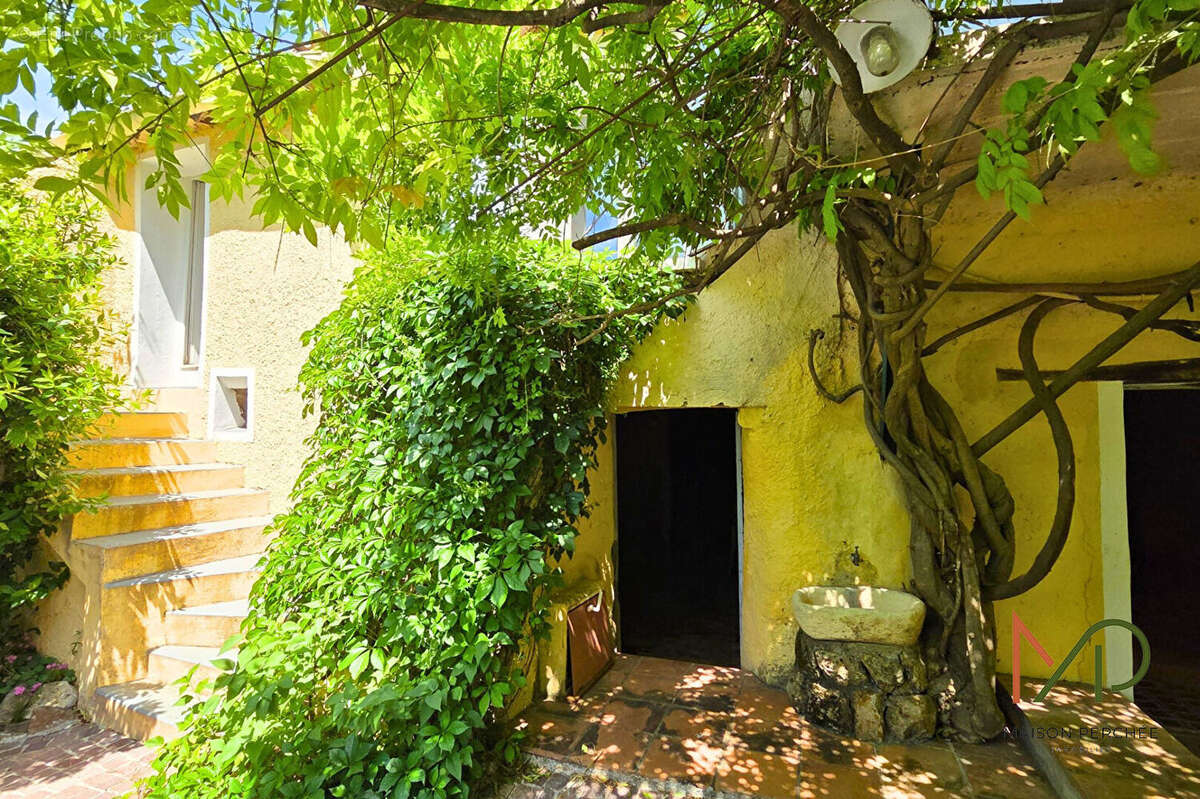 Maison de hameau Saint Antonin Du Var 5 pièces 114 m2 - photo 2