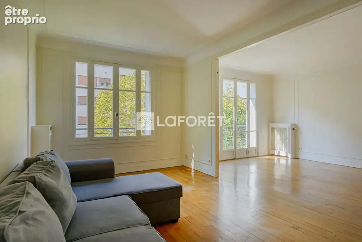Calme et lumineux  - beaux volumes - seconde chambre possible - photo 2