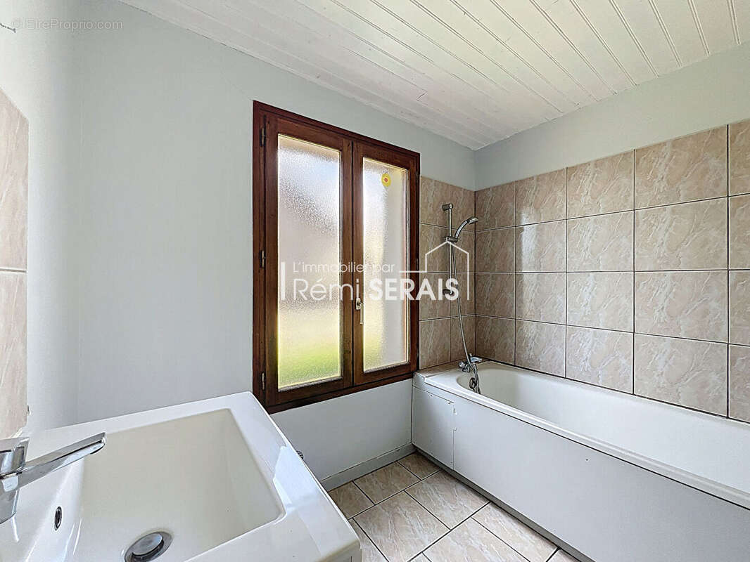 Maison à MONTILLY-SUR-NOIREAU