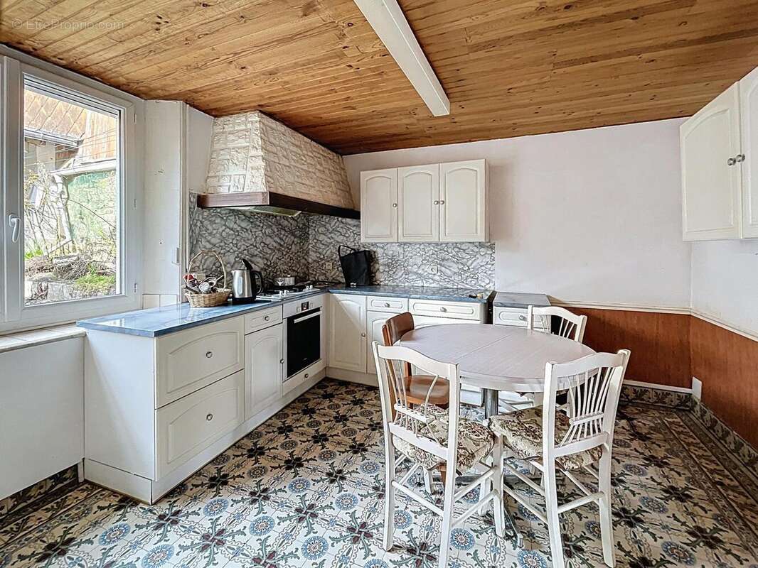 Photo 2 - Maison à LAUNOIS-SUR-VENCE