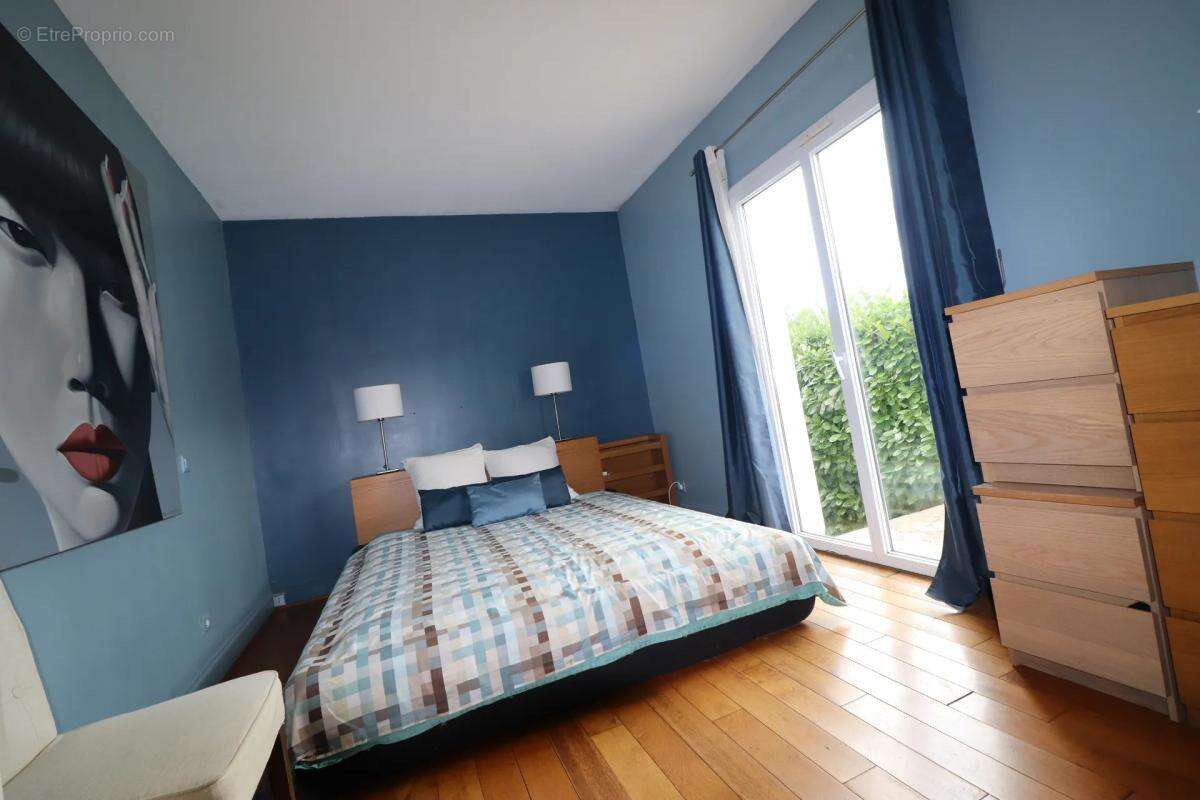 Maison à SAINT-MICHEL-DE-RIEUFRET