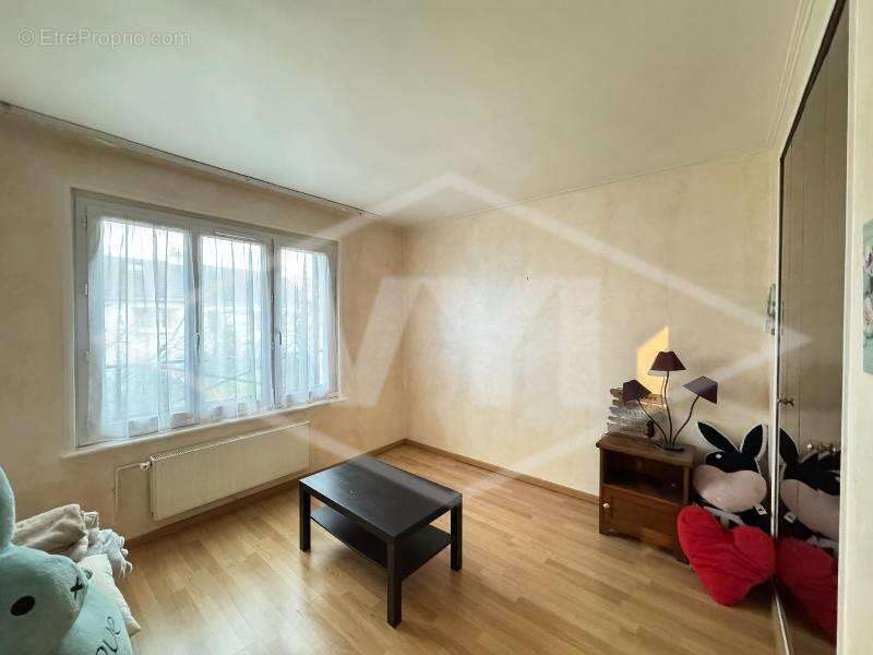 Maison à COMBS-LA-VILLE