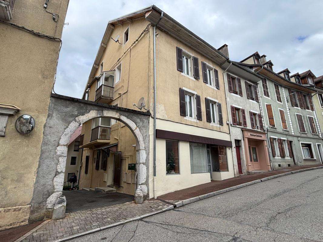 Appartement à LES ECHELLES