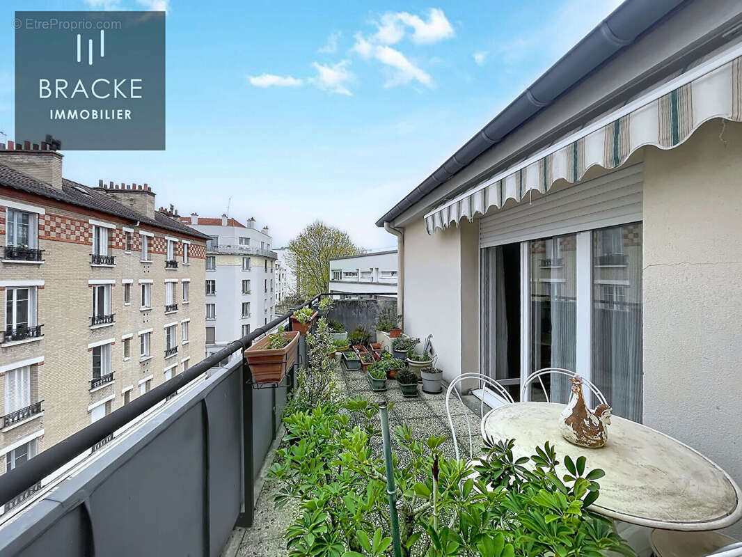 Appartement à COURBEVOIE