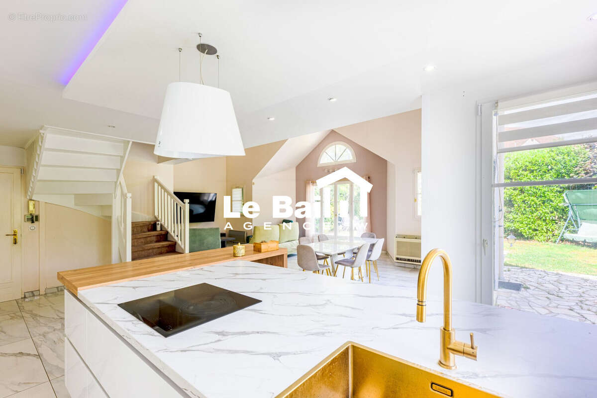 Maison 150 m² à Osny  - photo 9
