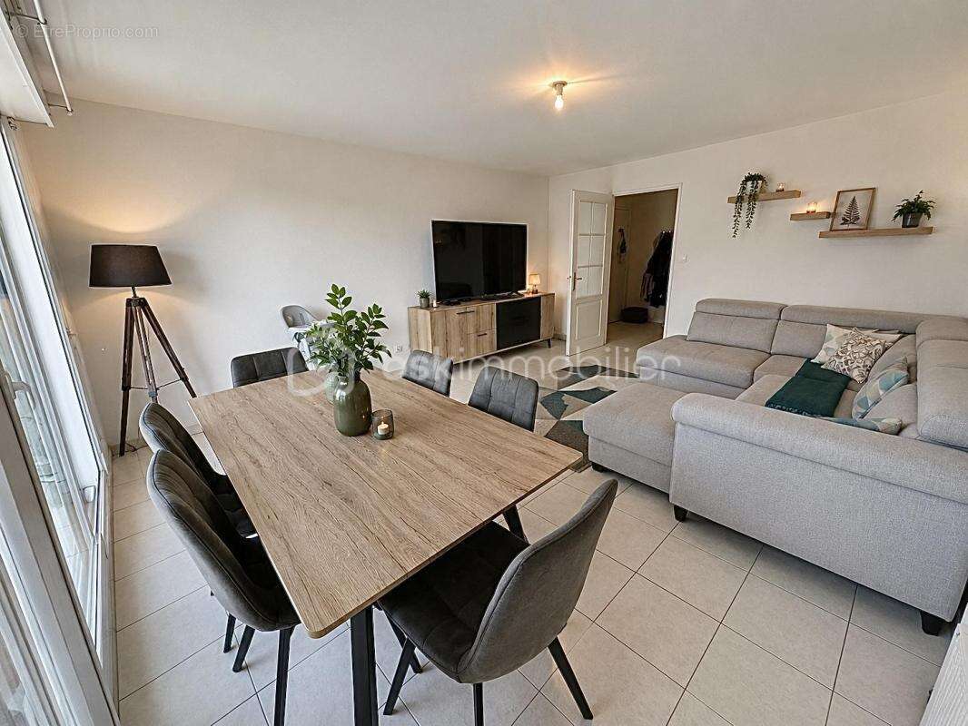Appartement t3 de 64 m² – grande terrasse – parking privatif – résidence de standing à quimper - photo 3