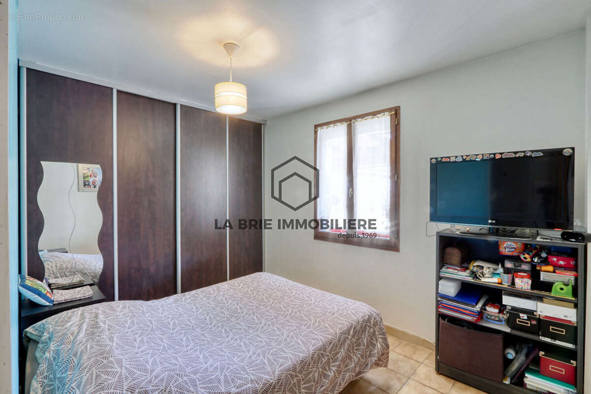 Maison à BRIE-COMTE-ROBERT