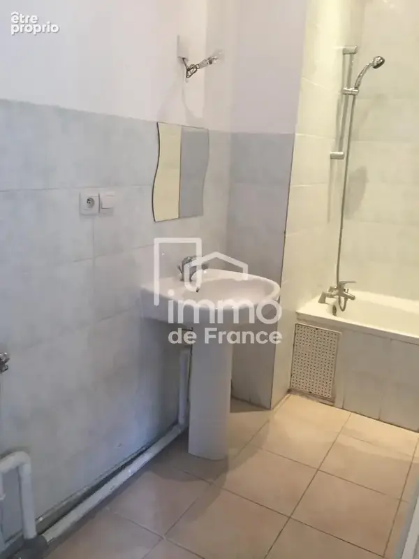 Ambérieu-en-Bugey : immeuble de rapport de 6 appartements et 1 local, à proximité immédiate de la gare - photo 16
