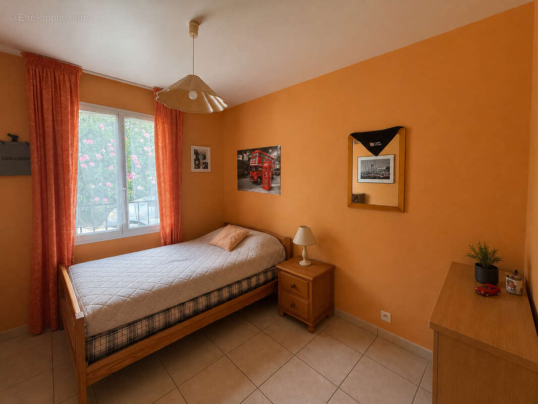 Maison à vendre à Arles-sur-Tech, proche du collège. - photo 10