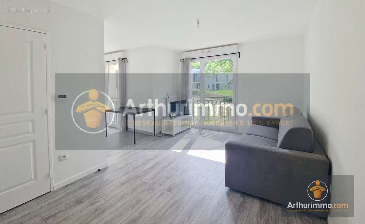 Appartement à SAINT-PIERRE-DU-PERRAY