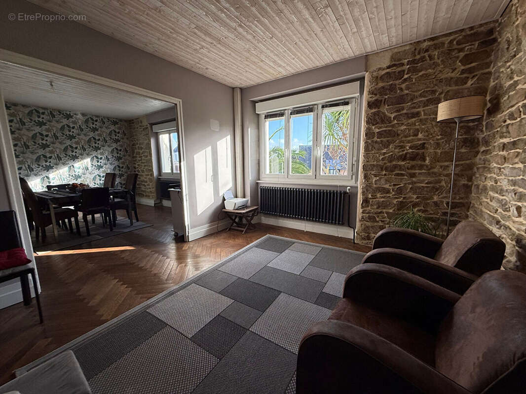 Maison à PLONEOUR-LANVERN