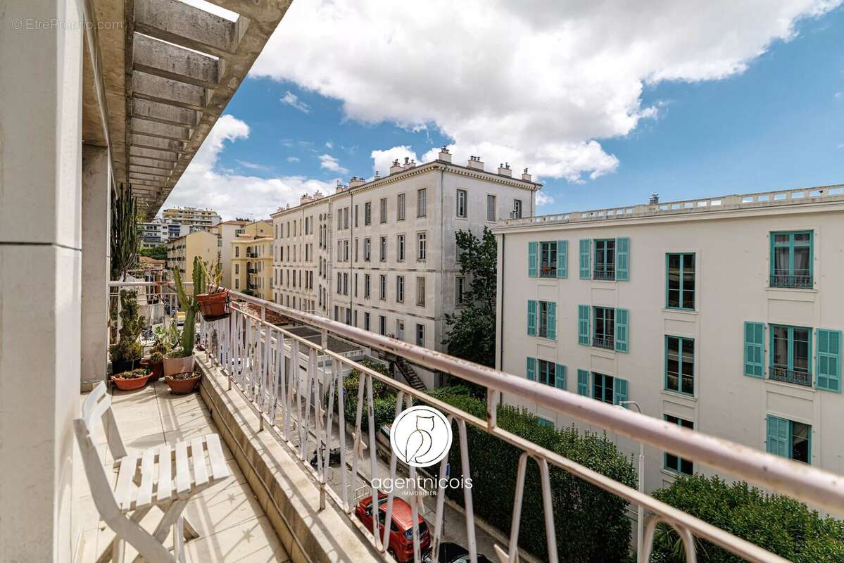 Nice // Valrose : Duplex / Terrasse 100m2 / Dernier étage / Traversant - photo 12