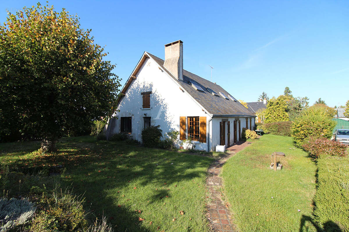 Maison à SAINT-GERVAIS-LA-FORET