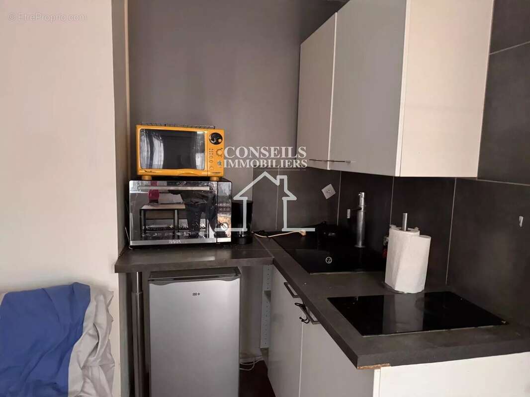 Maison à VILLENEUVE-SUR-YONNE