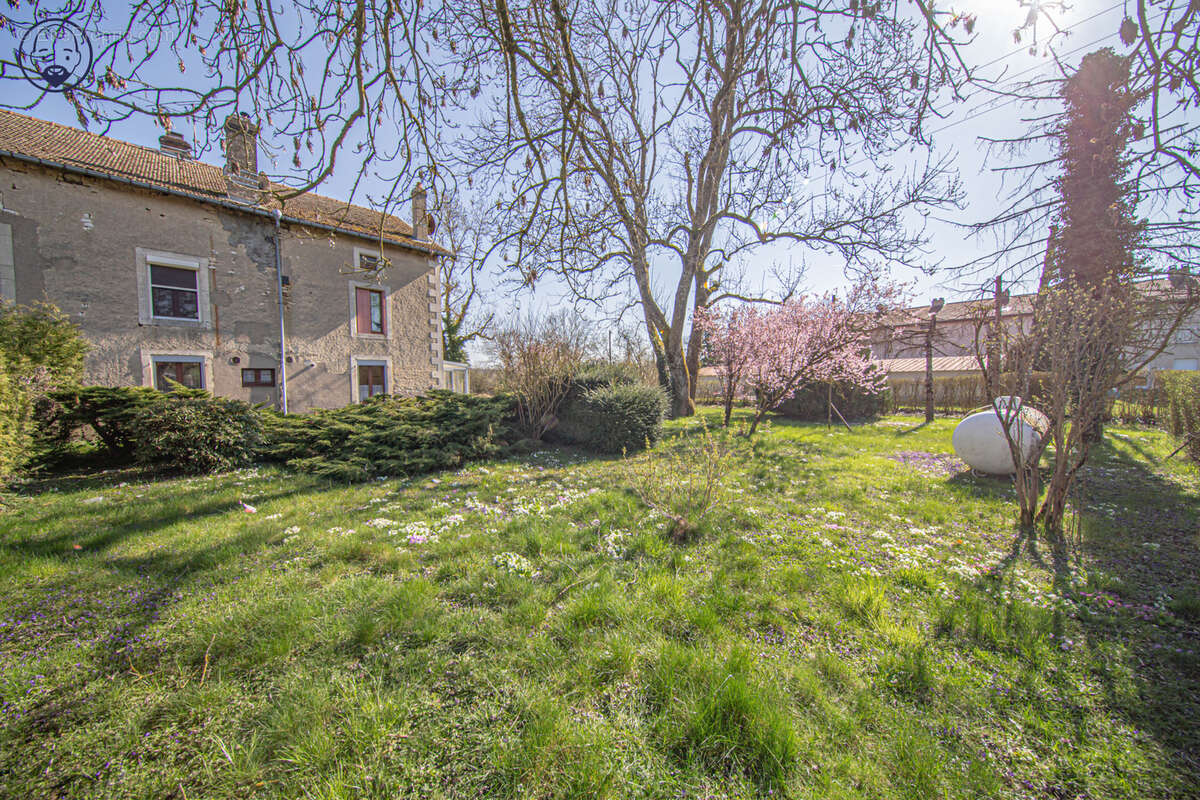 Appartement à VAUCOULEURS