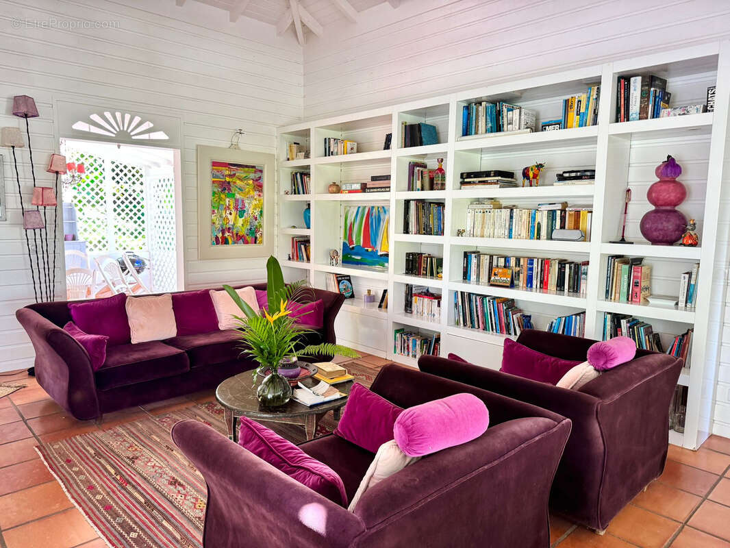 Maison à PETIT-BOURG