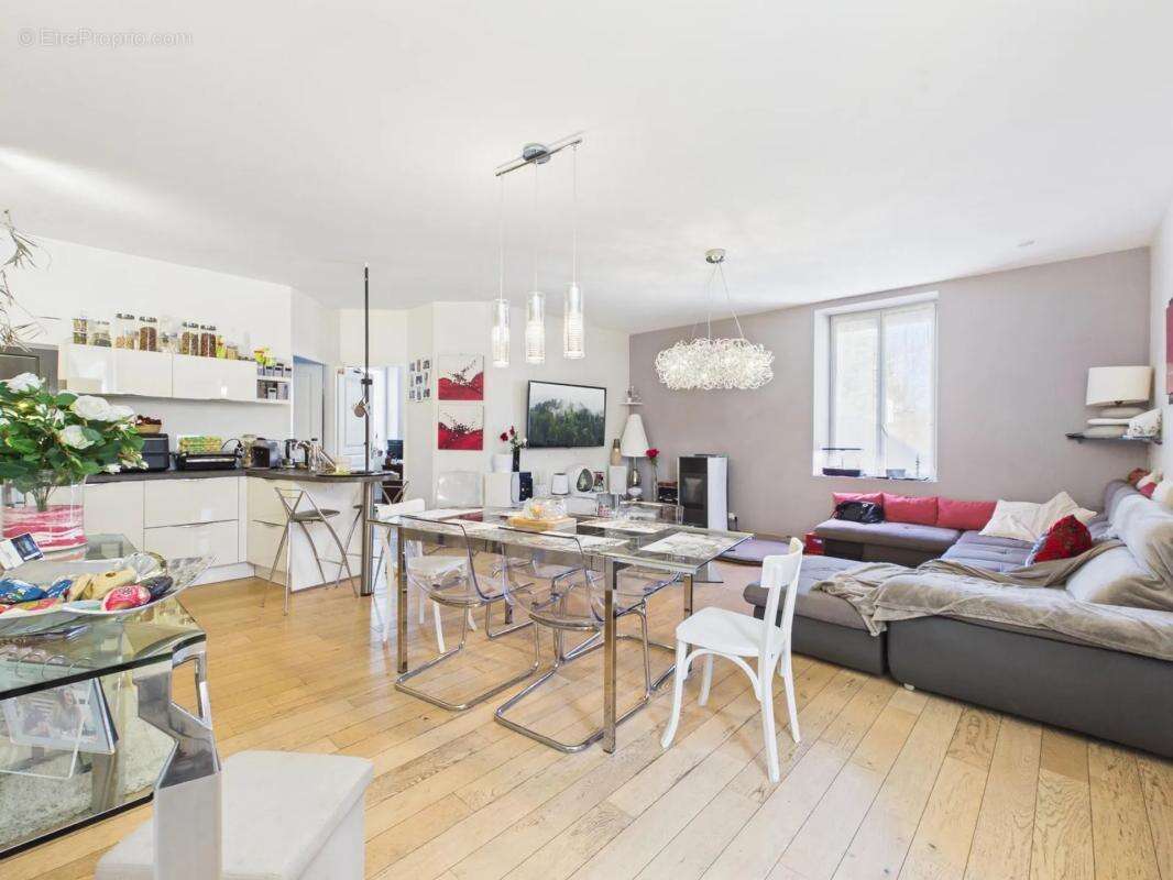 Appartement à VELARS-SUR-OUCHE