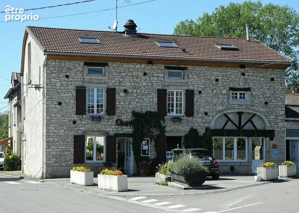 Photo Appartement à Chamagne au prix de 390 720€