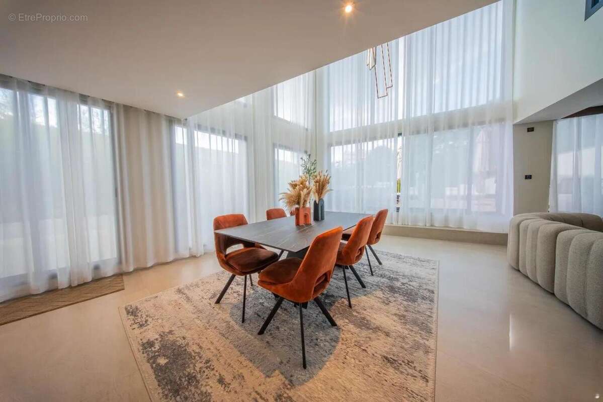 Photo 8 - Maison à SEVRES