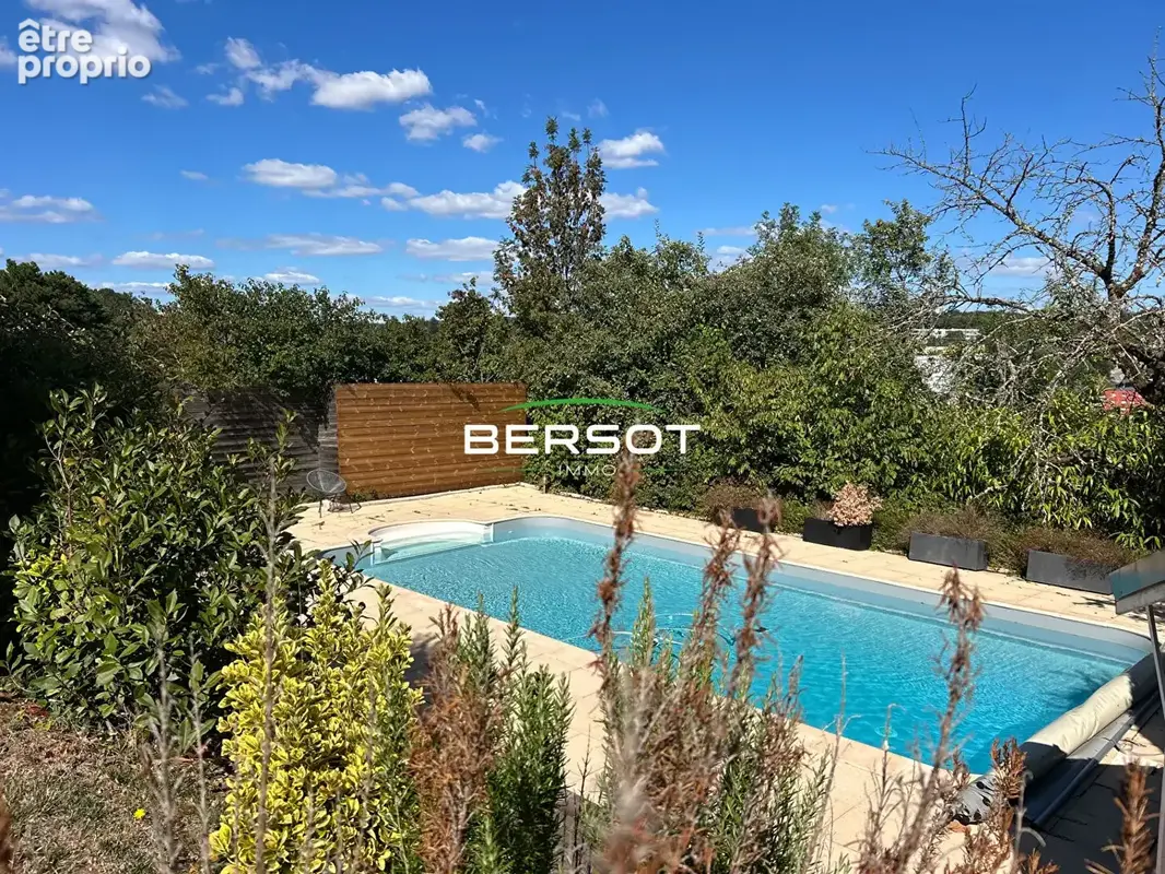 Maison familiale de 235 m² avec piscine chauffée sur les hauteurs de Bregille à Besançon - photo 15