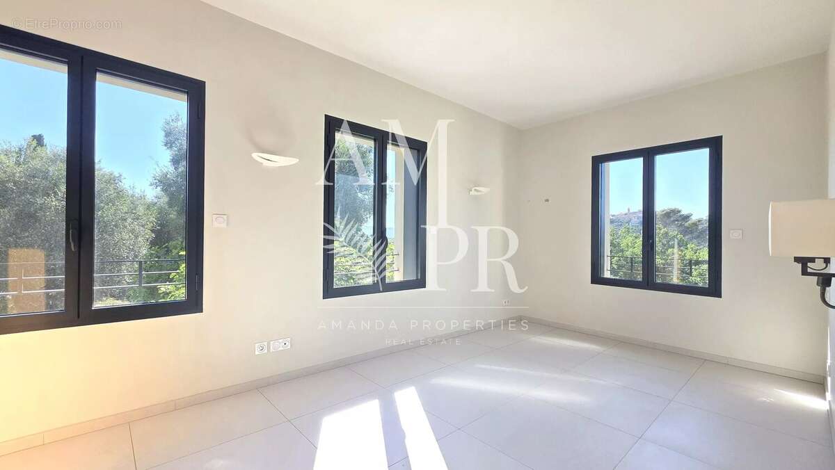 Maison à MOUGINS