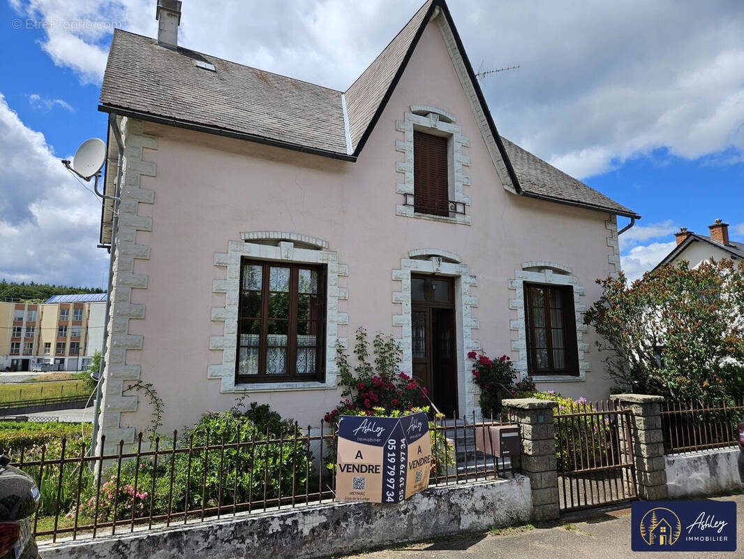 Maison à MERLINES