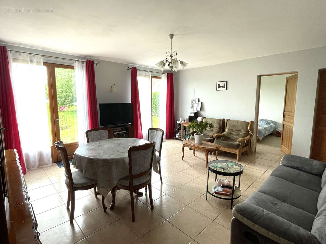 Maison à SAINT-DENIS-DES-PUITS