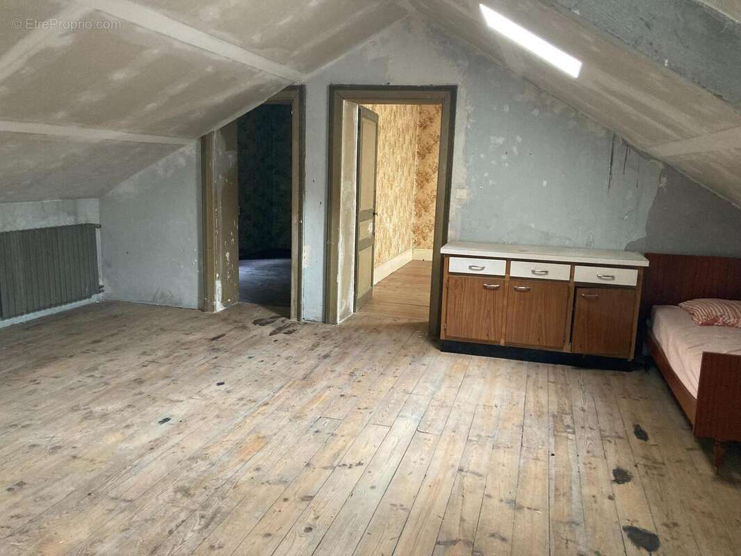 Photo 9 - Maison à YDES