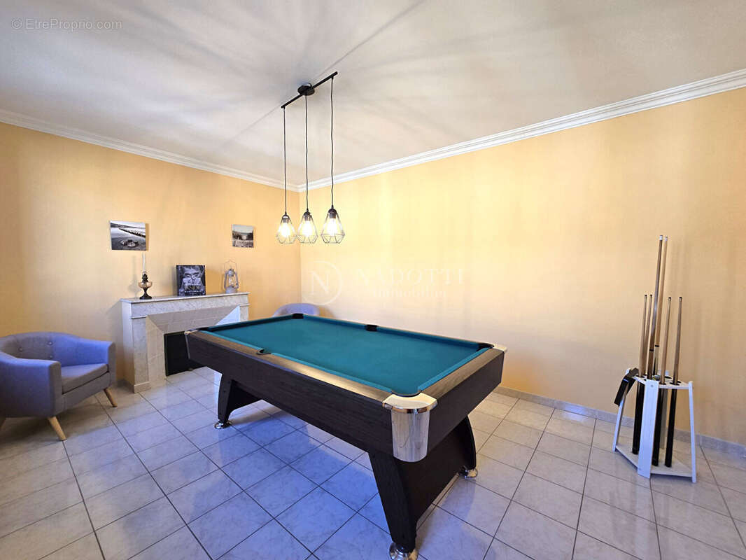 Immeuble haussmannien de 400m² APT - photo 14