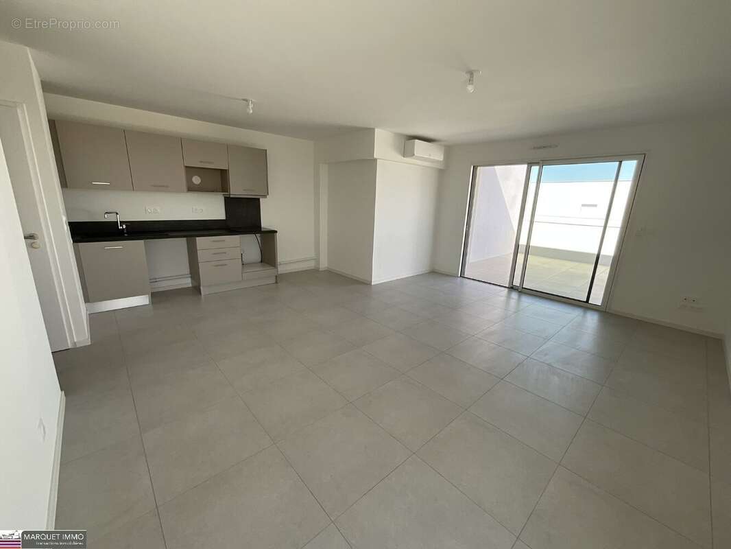 Appartement à SAUVIAN