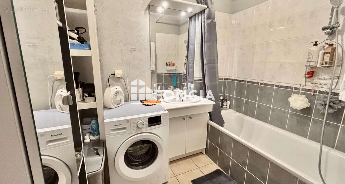 Appartement à CASTELNAU-LE-LEZ