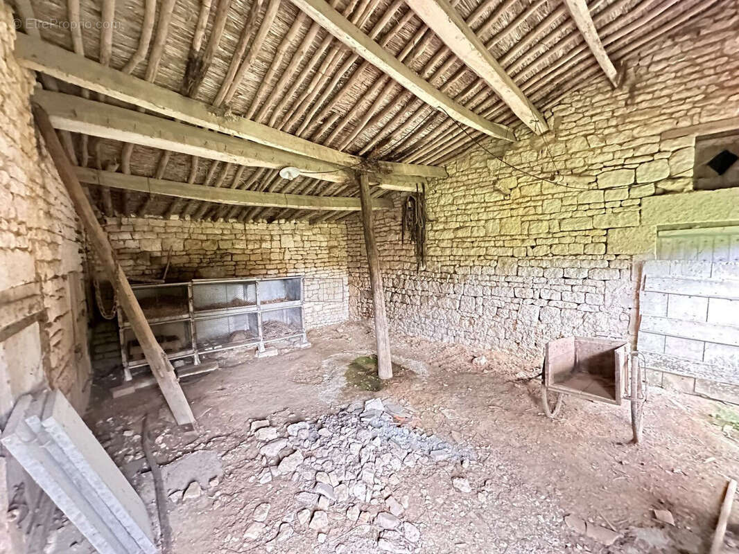 Photo 2 - Parking à BENET