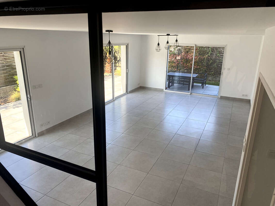 Maison à BOUGUENAIS