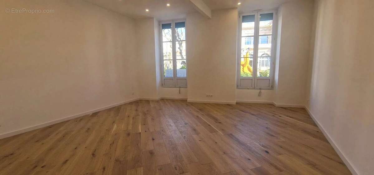 Appartement à MENTON