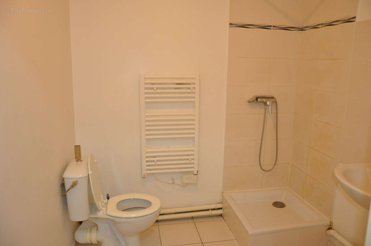 Bel appartement de 25,44 m2, lumineux, avec terrasse de 8 m2, exposé à l'Ouest, sans vis-à-vis, tram à 2 minut - photo 8