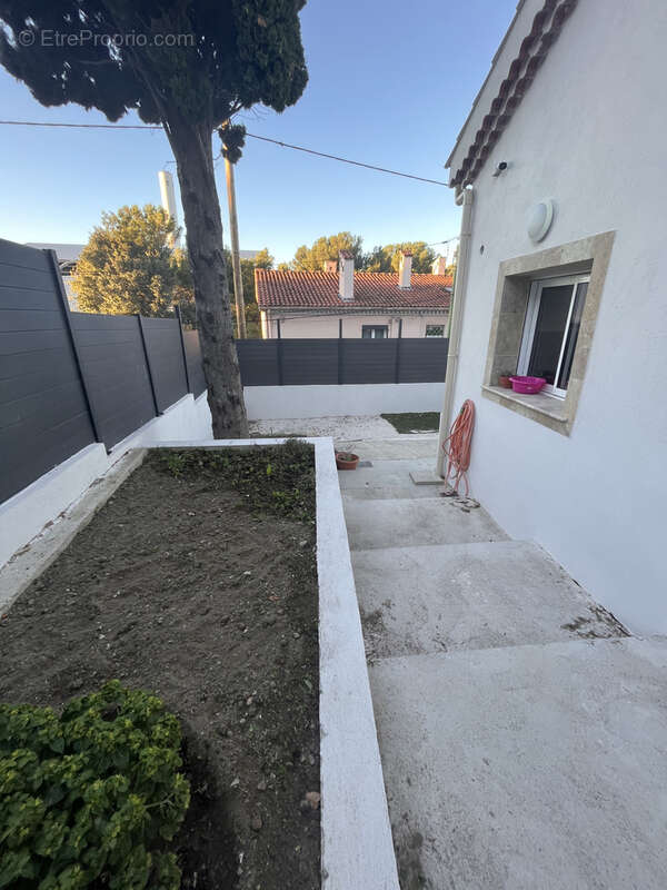 Toulon Ouest, maison 125M2, 4 chambres, parcelle 556M2, 3 parkings, dépendances. - photo 3