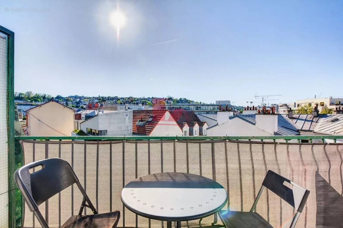 Appartement à ISSY-LES-MOULINEAUX