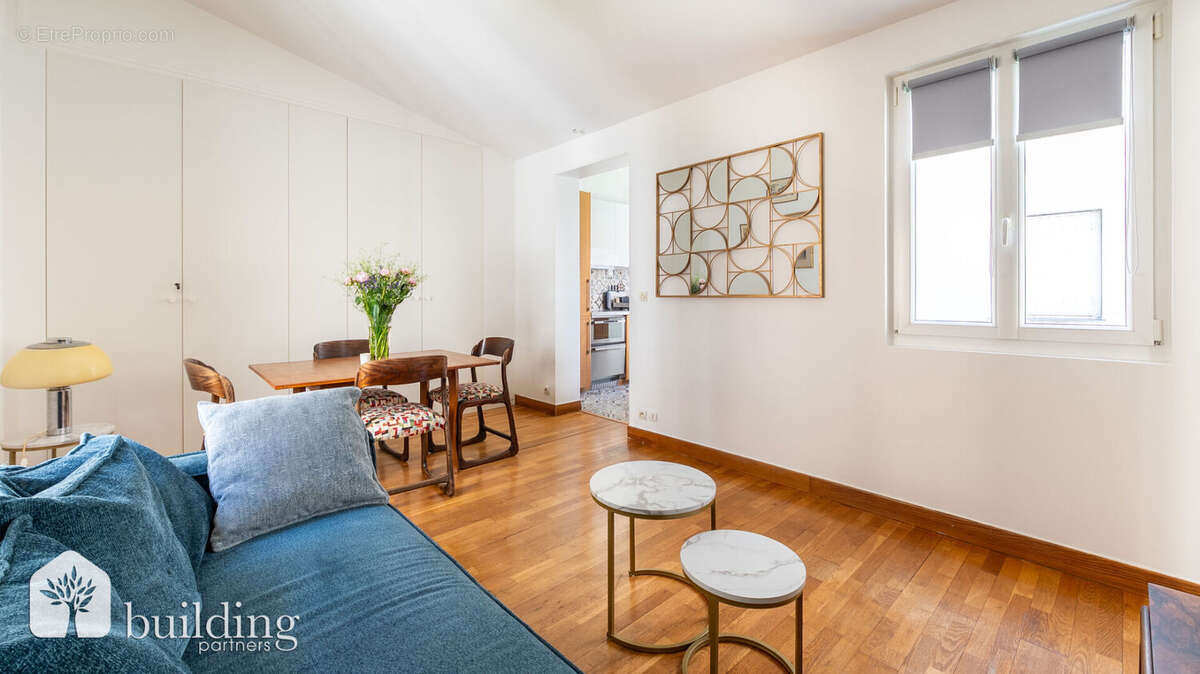 Appartement à PARIS-17E