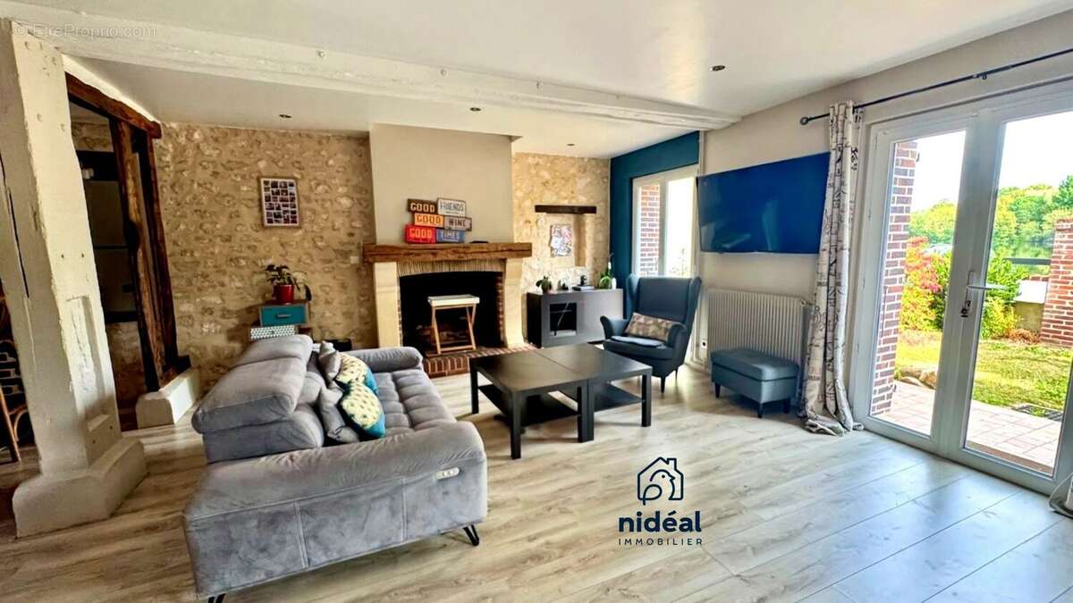 Maison 235 m² à Poses  - photo 3