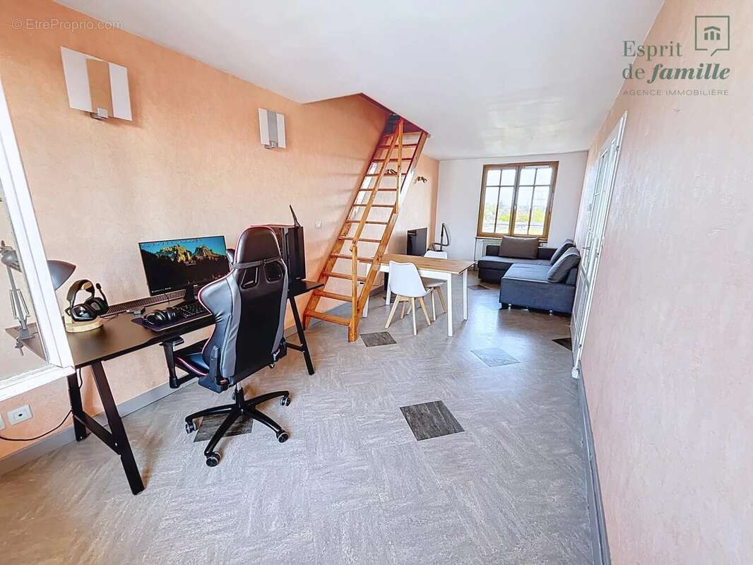 Au coeur de Sathonay Camp, T2 de 52,42m2, vendu loué - photo 4