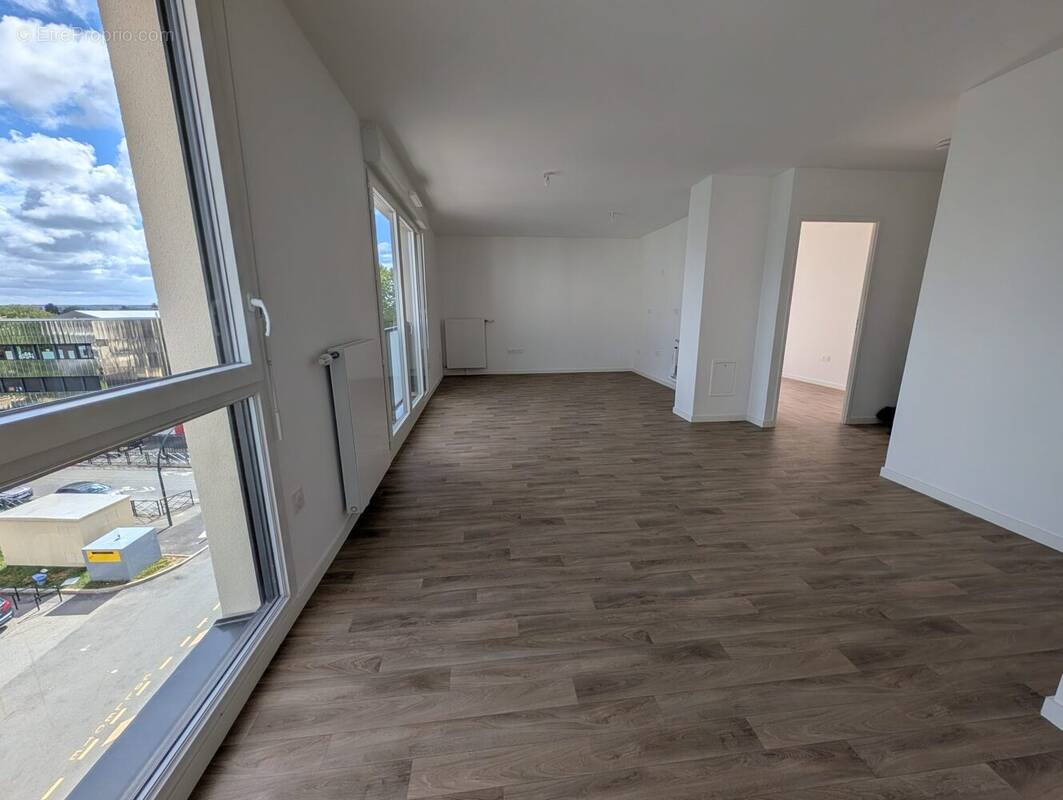 Appartement à LES CLAYES-SOUS-BOIS