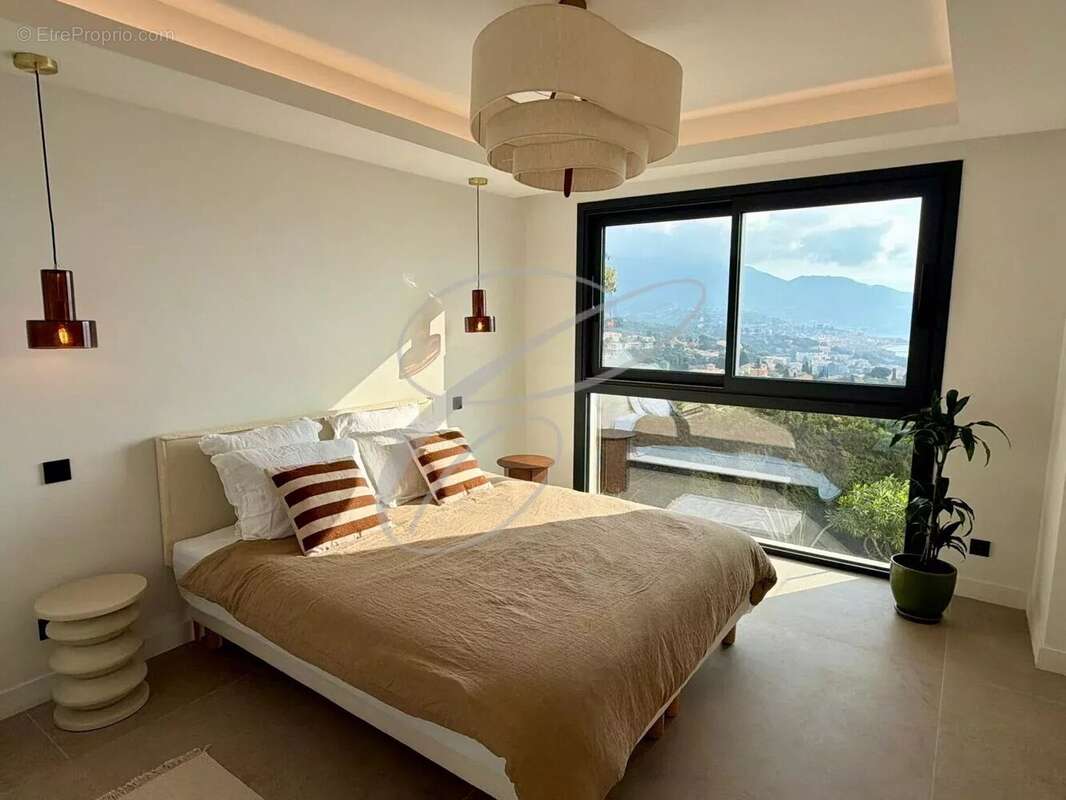 Maison à ROQUEBRUNE-CAP-MARTIN