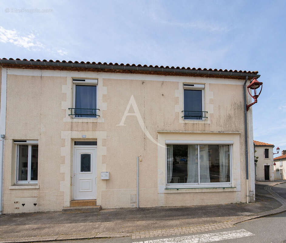Maison à MONSIREIGNE