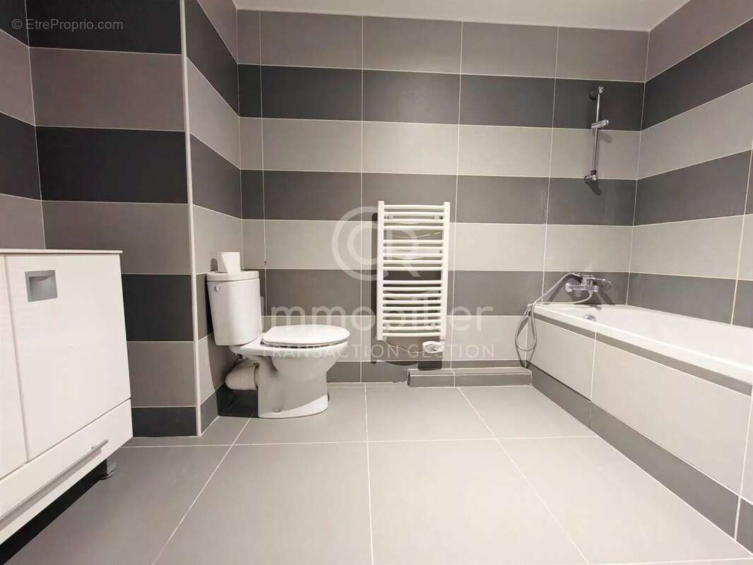 Dernier etage t3 70 m² - residence 2013 - plages 300m - photo 6