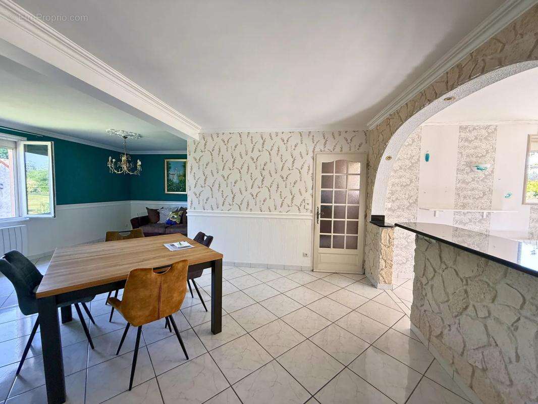 Maison à BESSAY-SUR-ALLIER