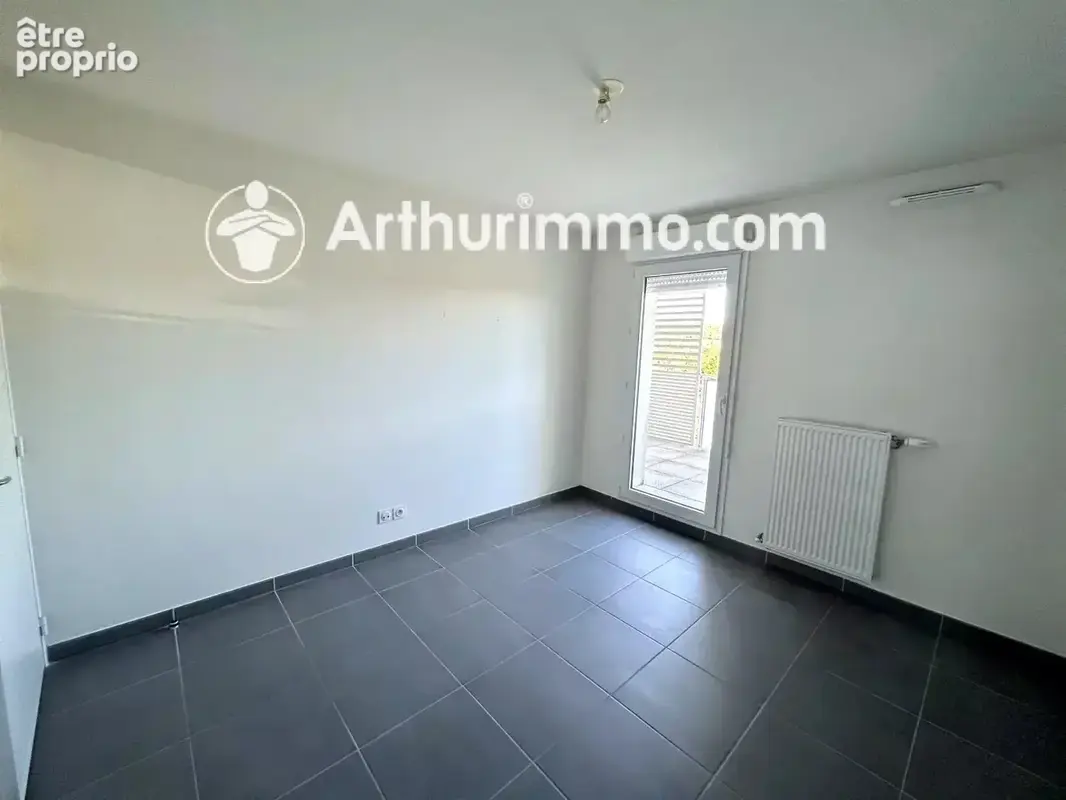 Appartement T2 avec Terrasse + Garage - ALBIGNY SUR SAONE - photo 5